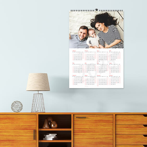 poster-calendar-with-family