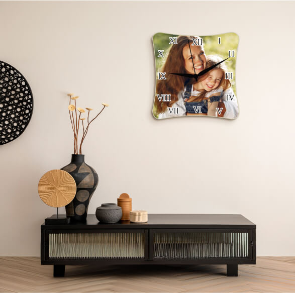 Crafting High-quality Photo Wall Clocks